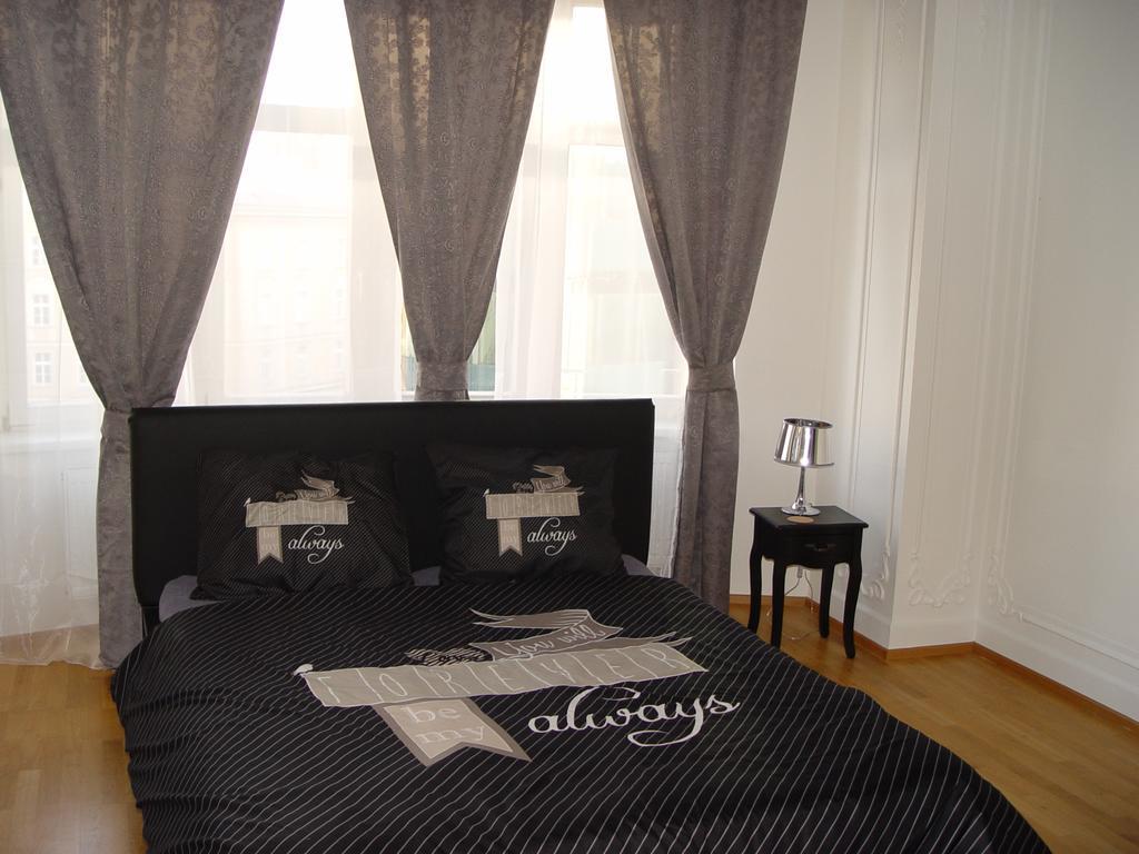 Top Wenceslas Square Apartment Praga Esterno foto