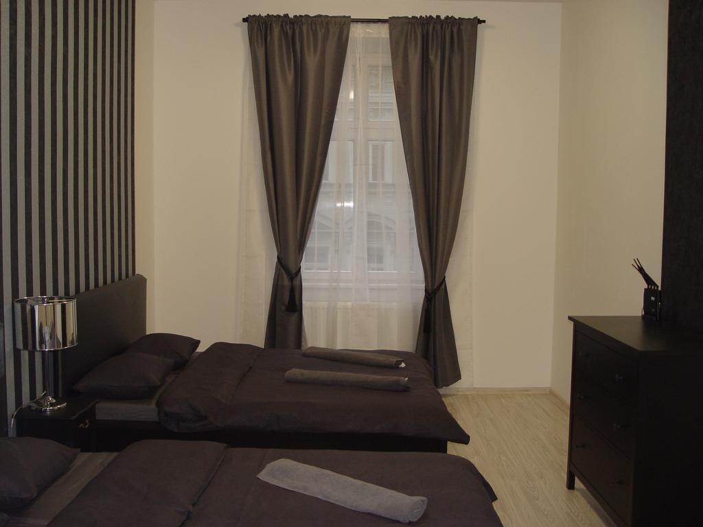 Top Wenceslas Square Apartment Praga Esterno foto