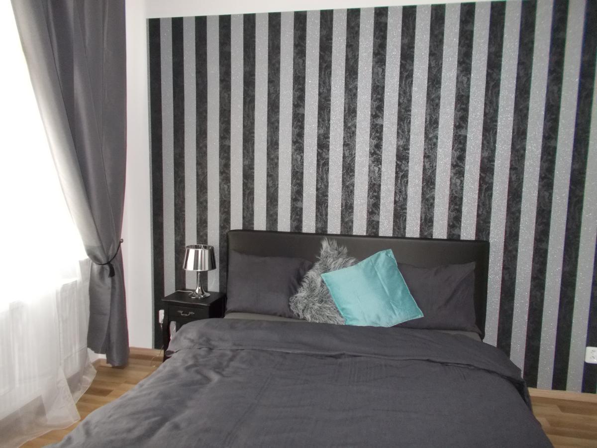 Top Wenceslas Square Apartment Praga Esterno foto