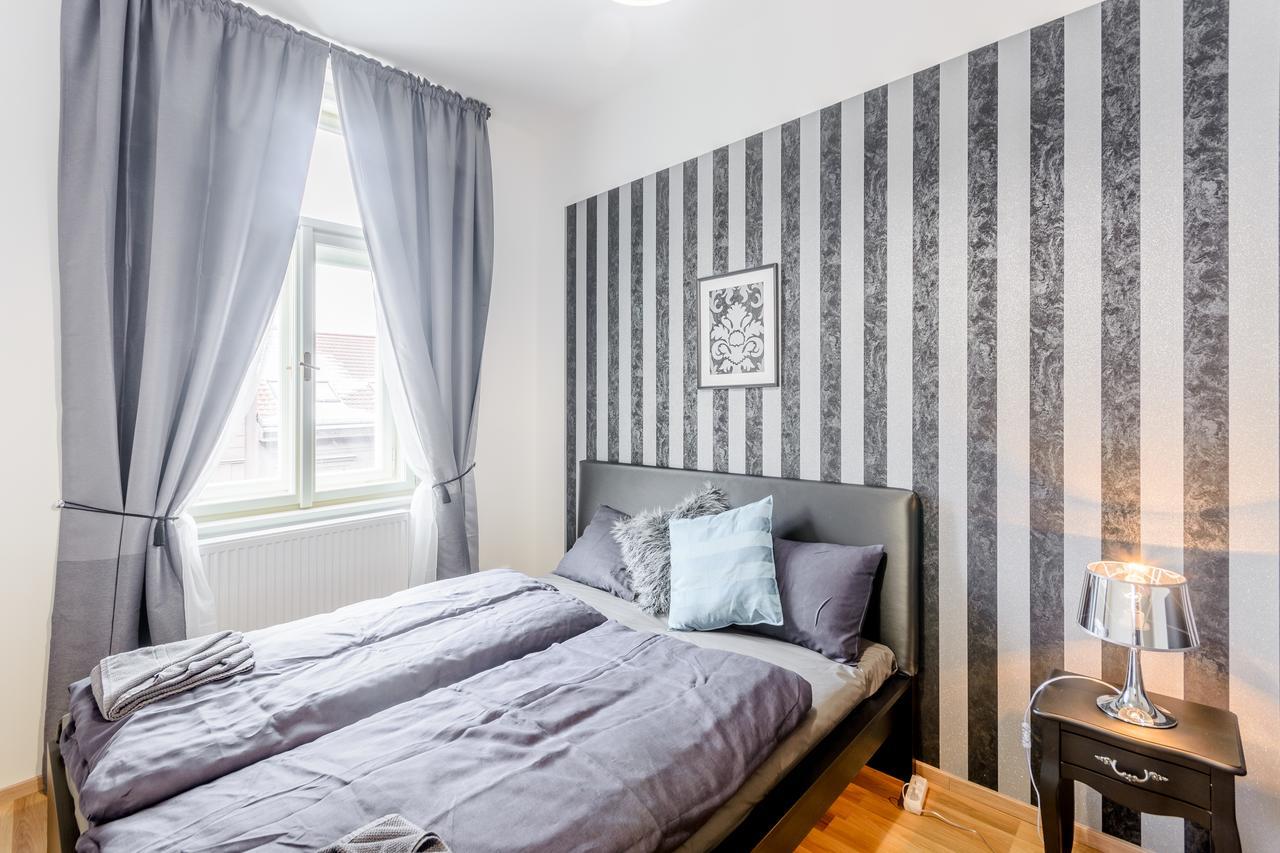 Top Wenceslas Square Apartment Praga Esterno foto